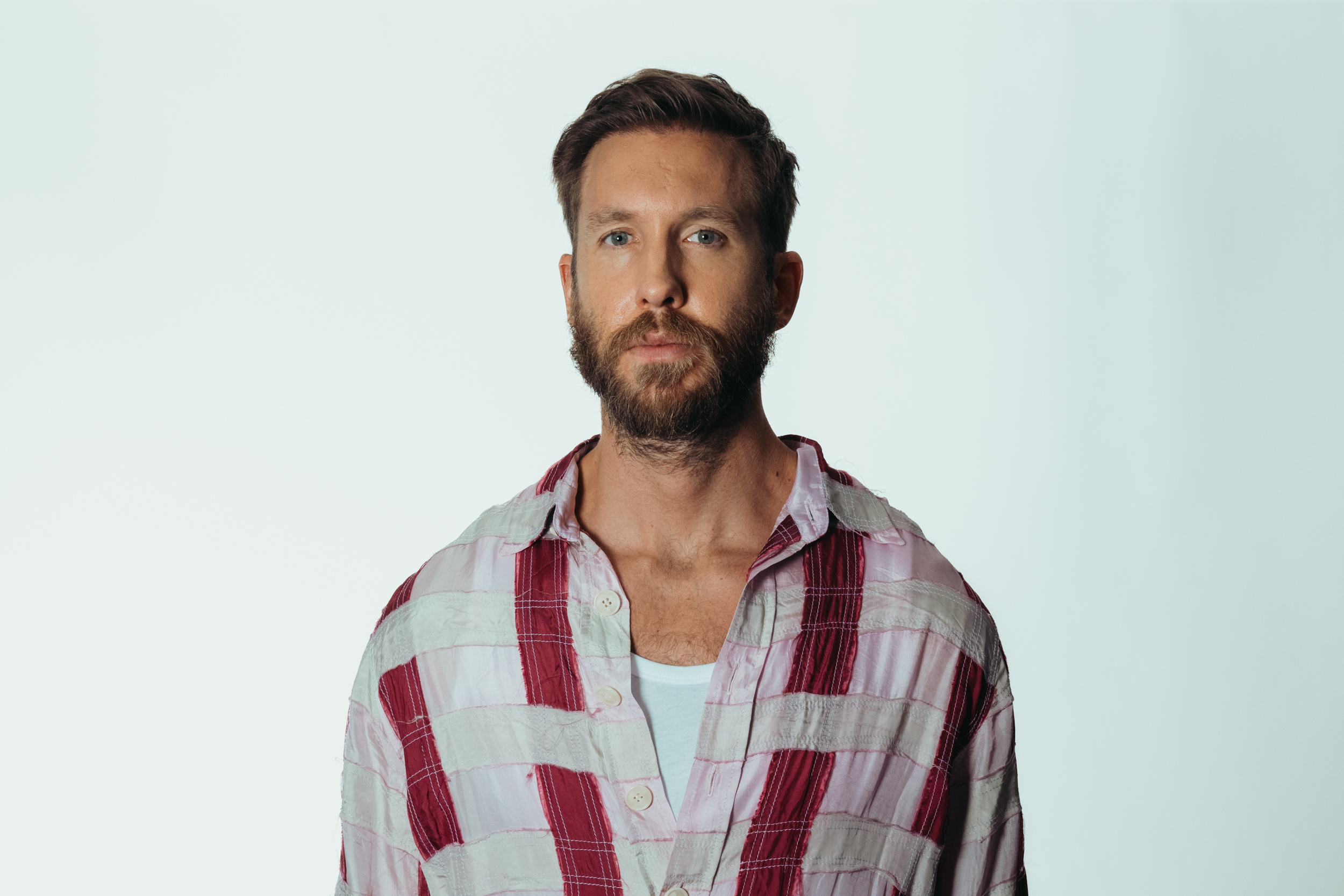 Calvin Harris vai tocar em trio elétrico no Carnaval 2026 de São Paulo