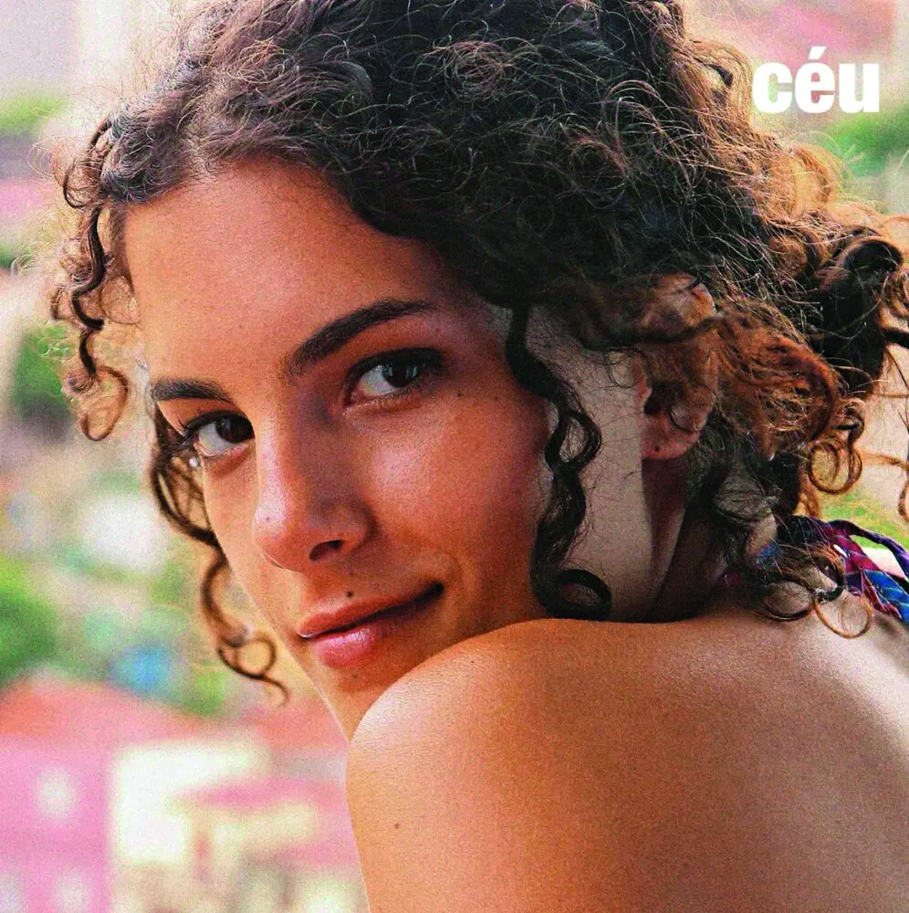 A capa do disco 'C&eacute;u' (2005): foto registrada na Pompeia, em S&atilde;o Paulo