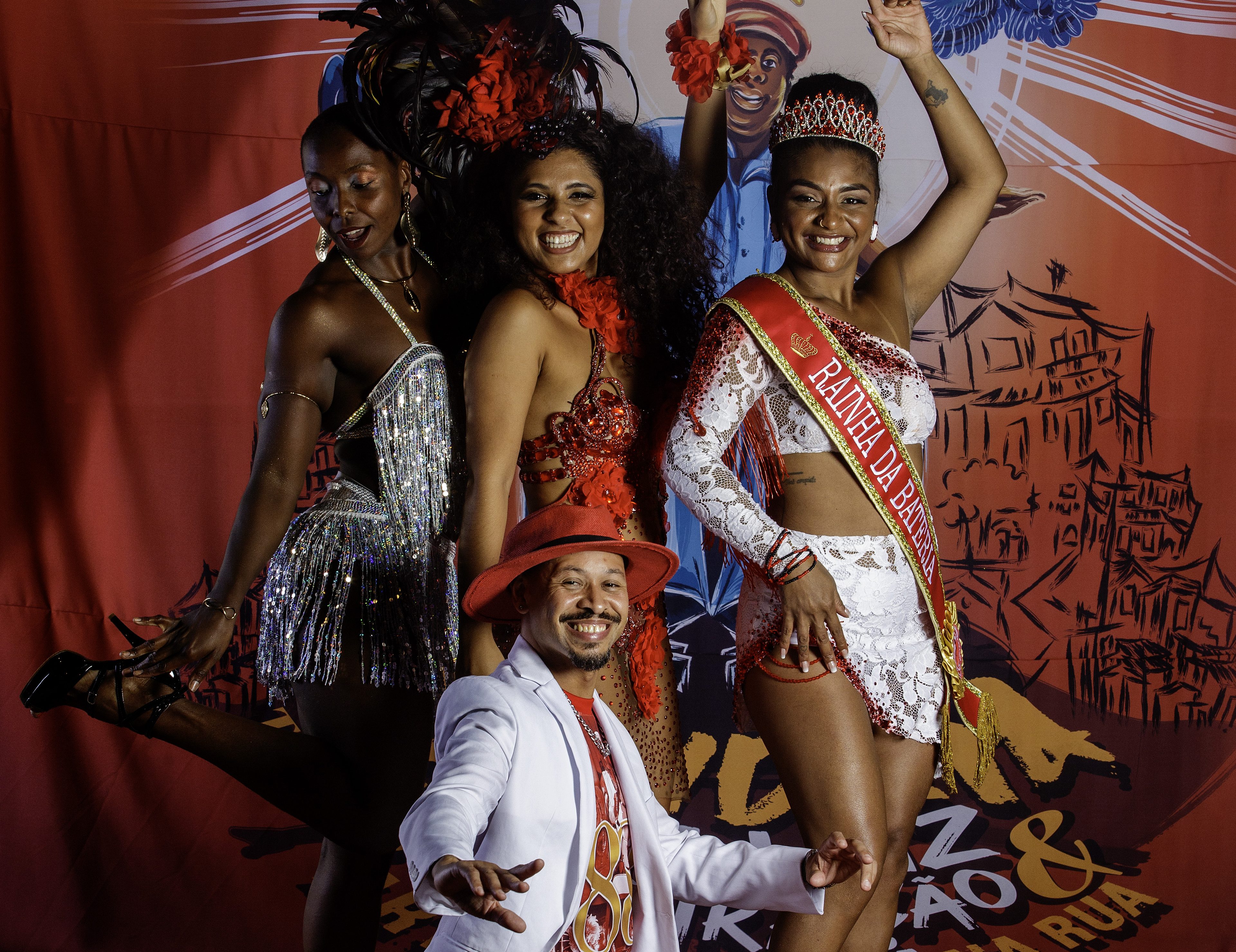 Fotos da escola de Samba Lavapés Pirata Negros, a mais antiga da cidade de São Paulo.
