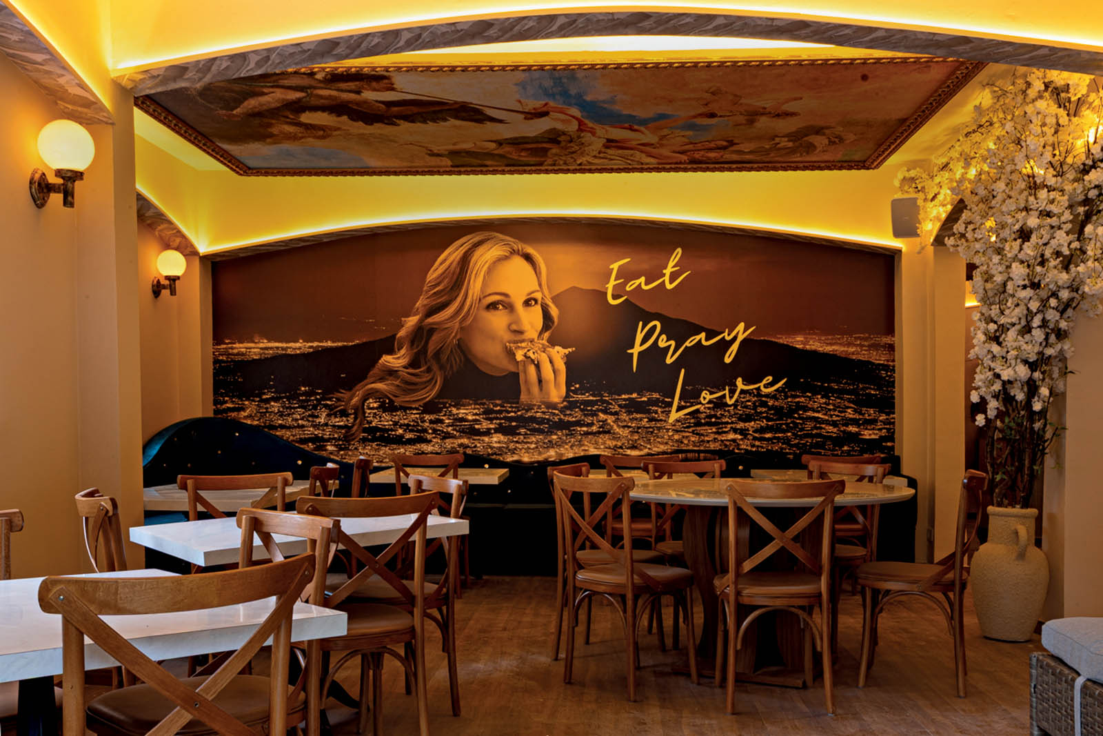 Pizzaria Da Michele, do filme ‘Comer, Rezar, Amar’, é inaugurada em SP