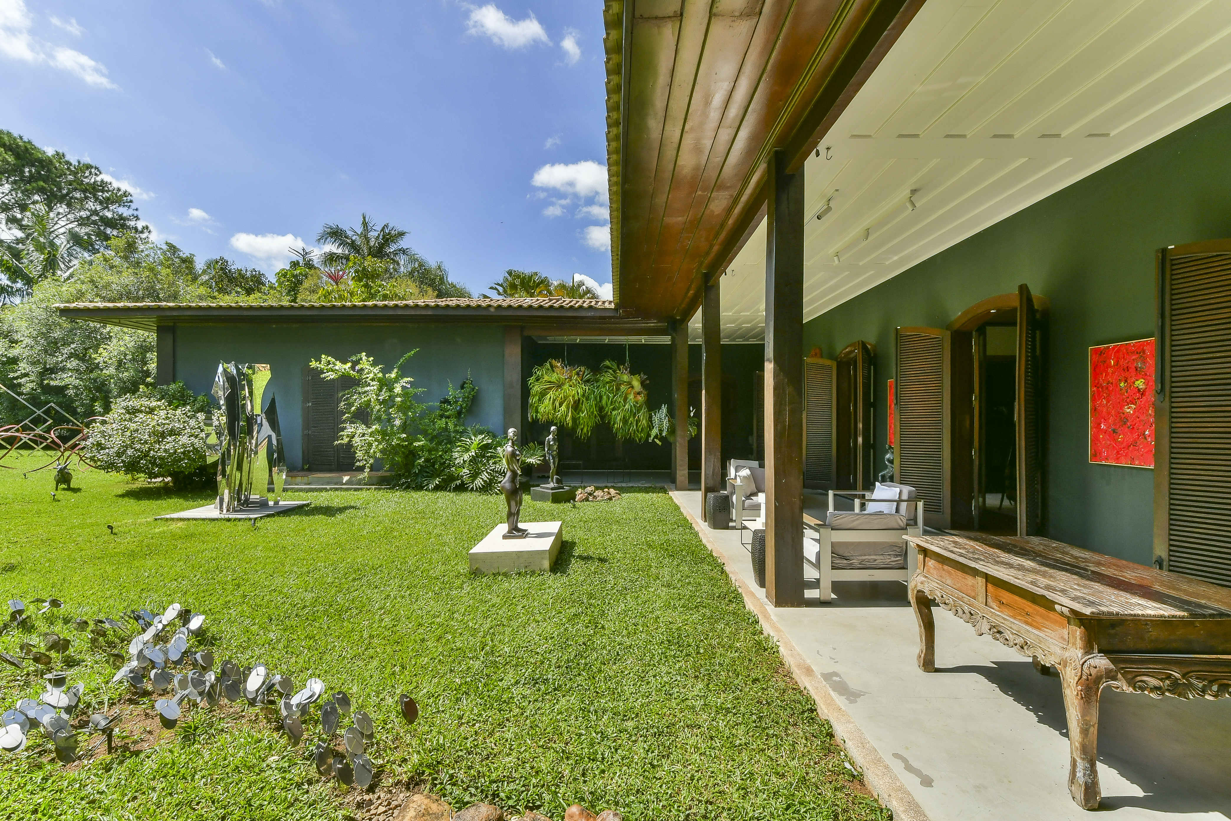 Foto-32 Mansão no Morumbi à venda por R$ 13 milhões tem galeria de arte dentro de casa; veja fotos