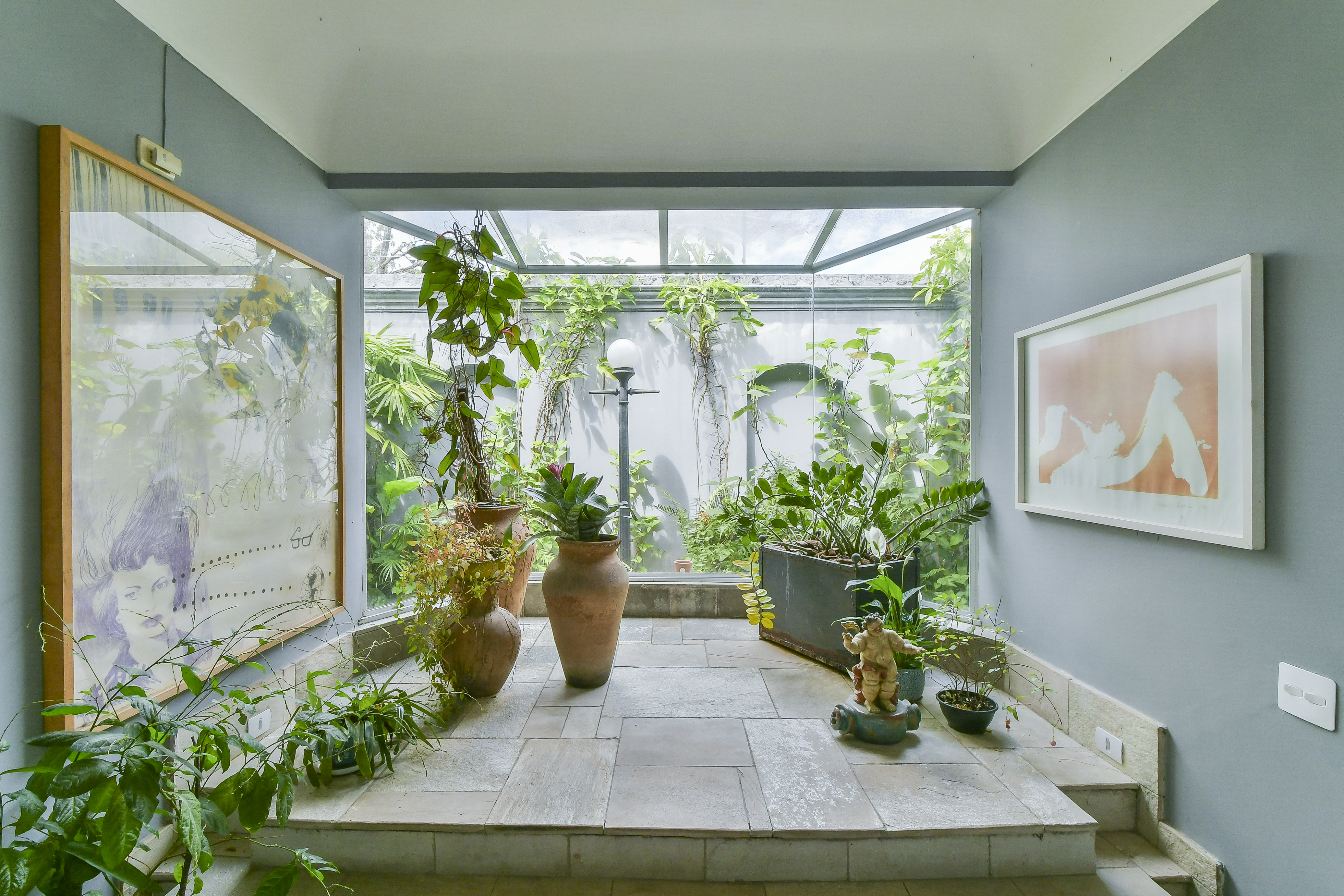 Foto-32 Mansão no Morumbi à venda por R$ 13 milhões tem galeria de arte dentro de casa; veja fotos