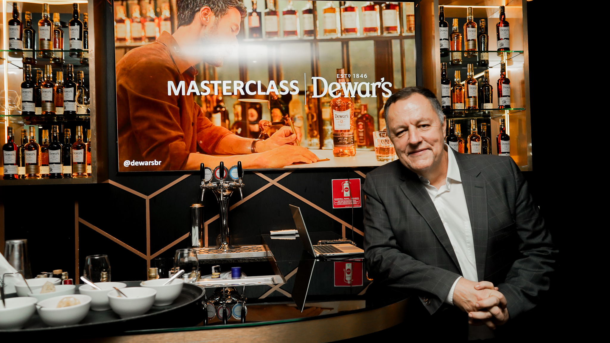 Cesar Adames, especialista em whisky.