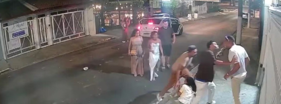 mulher-e-agredida-por-noivos