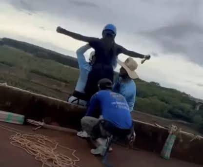 Jovem morre em salto de rope jump após equipe esquecer de colocar equipamento em Limeira