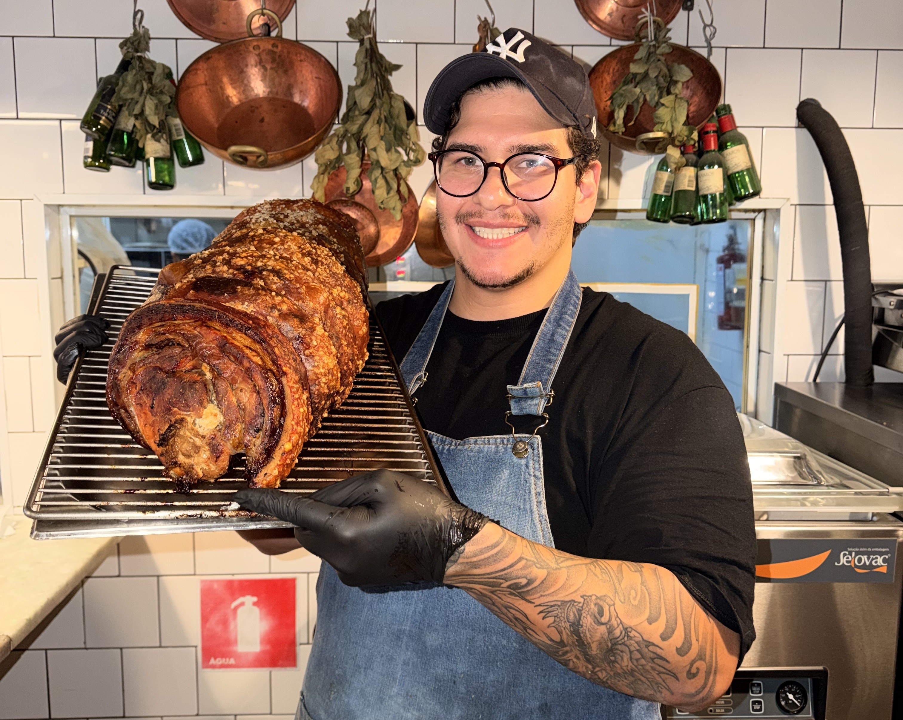 A porchetta que existe há 13 anos em Pinheiros e o hype não conheceu