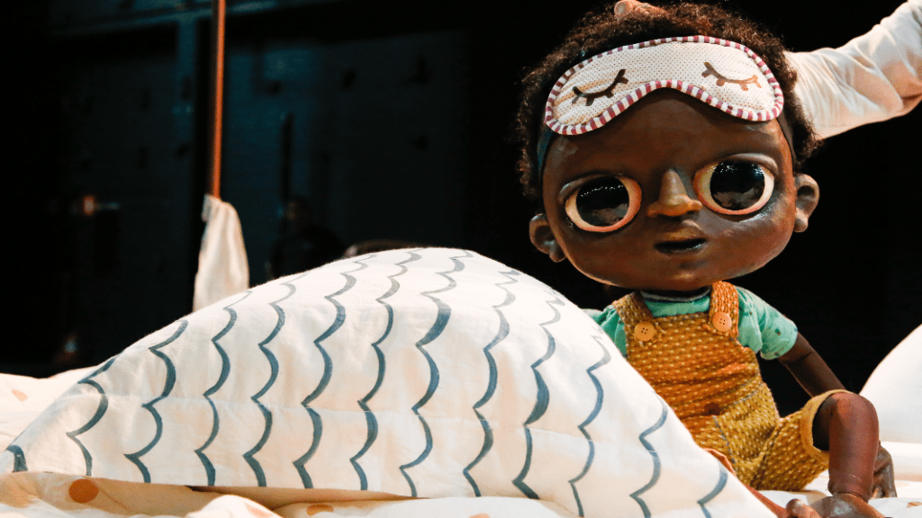 Sesc Guarulhos recebe o teatro de bonecos ‘Tatá, O Travesseiro’