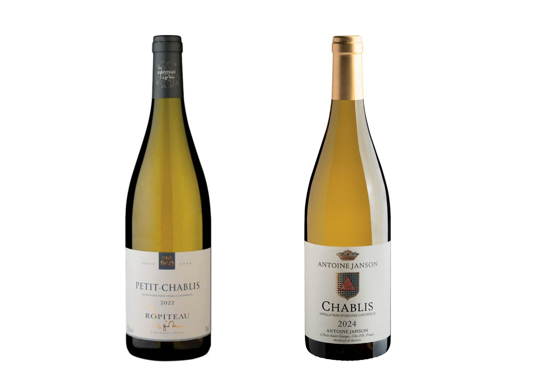Duas garrafas de vinho branco em fundo branco. À esquerda, Petit Chablis Ropiteau 2022 com lacre escuro. À direita, Chablis Antoine Janson 2024 com lacre dourado