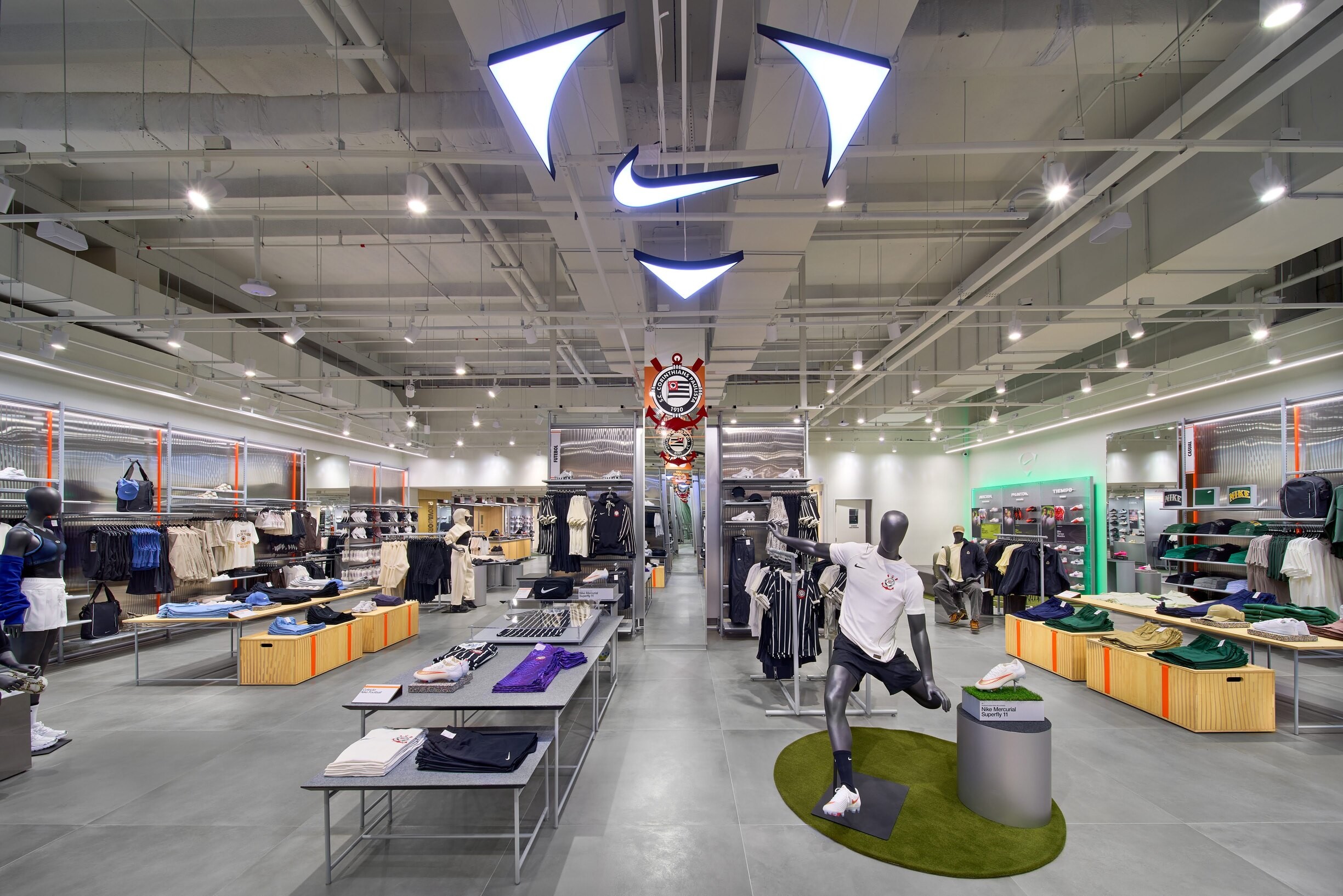 Nike inaugura megaloja de quase 1 000 m² no Anália Franco