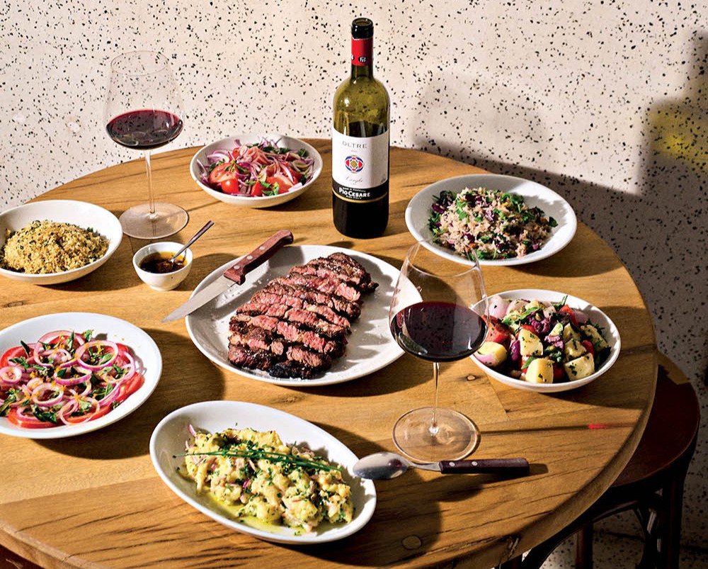 Elevado Bar combina carnes no carvão e vinhos em almoços de fim de semana