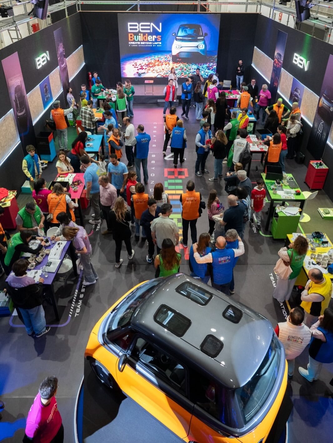 Estudantes montam carro de LEGO que pode ir ao espaço