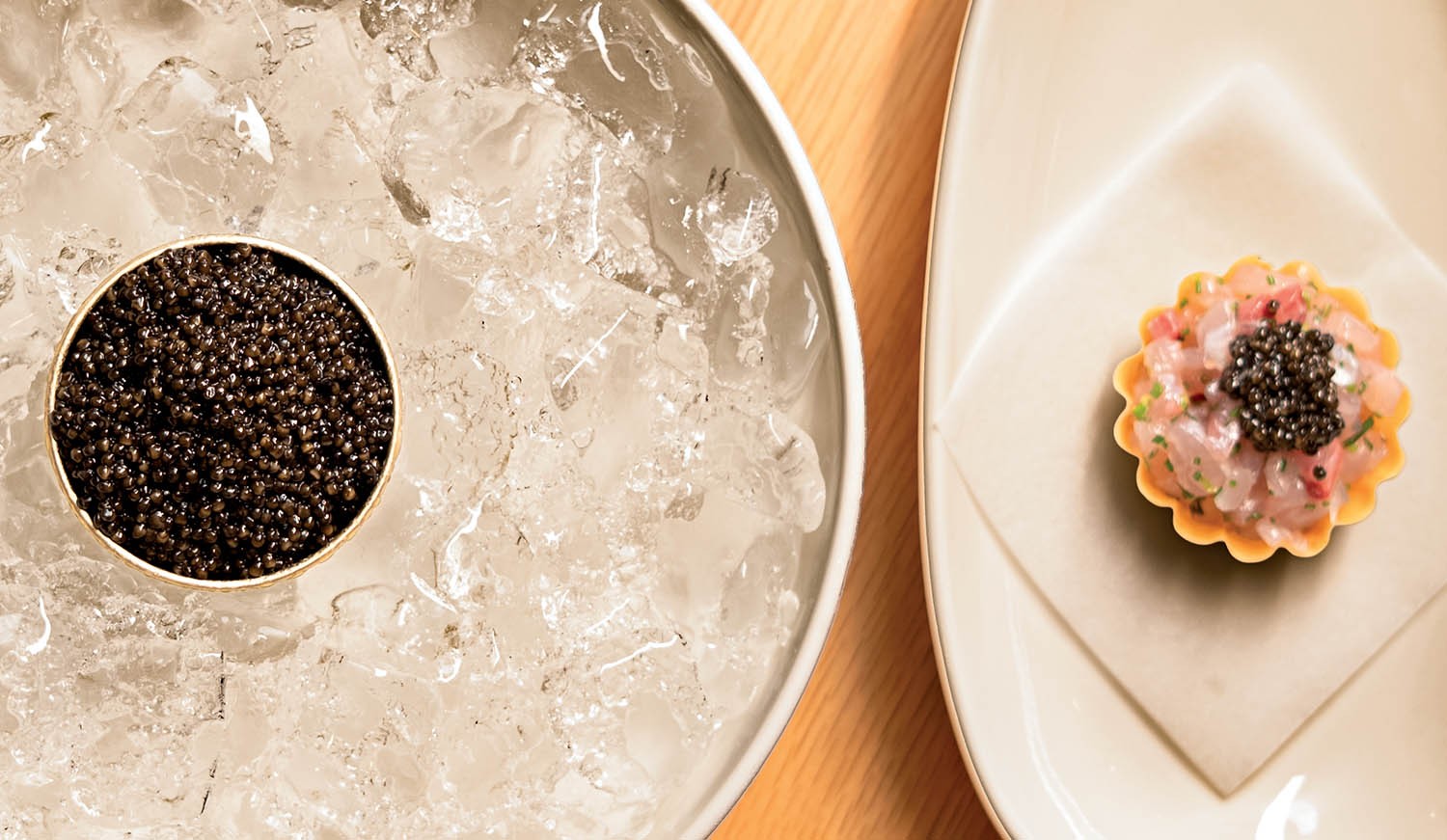 Caviar e champanhe protagonizam menu de Giovanna Perrone no Cellar Cave