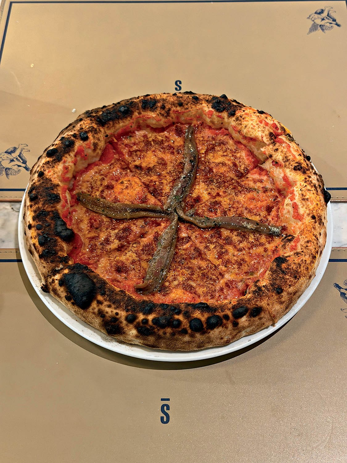 Com menu de um campeão do MasterChef, Mercato San Vincenzo decepciona