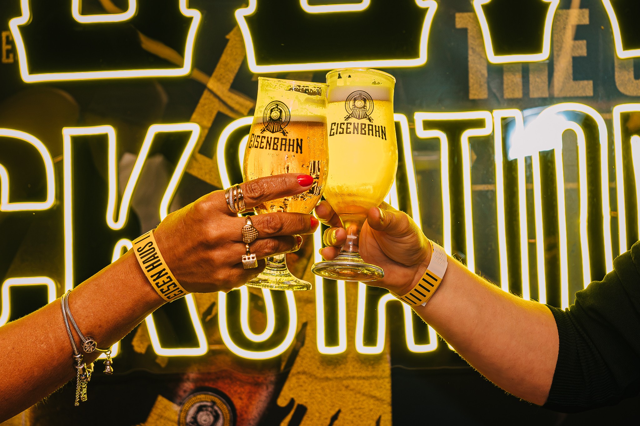 Eisenbahn abre bar junto à fábrica em Blumenau, com chope direto da fonte