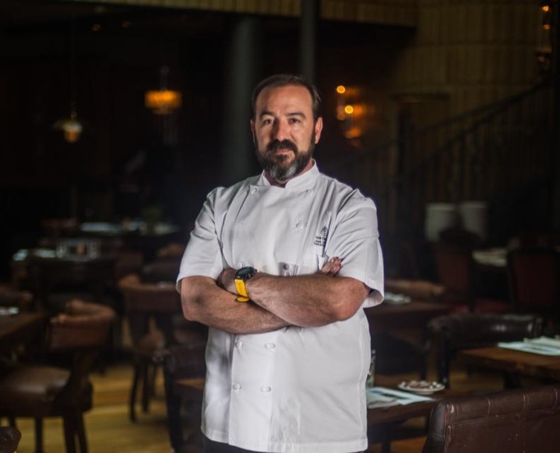 Holy Tavern faz jantar especial com o chef argentino Juan Gaffuri