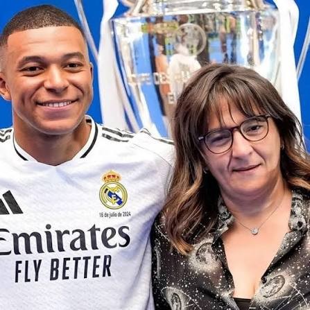 Mãe de Kylian Mbappé visita ETEC em São Paulo