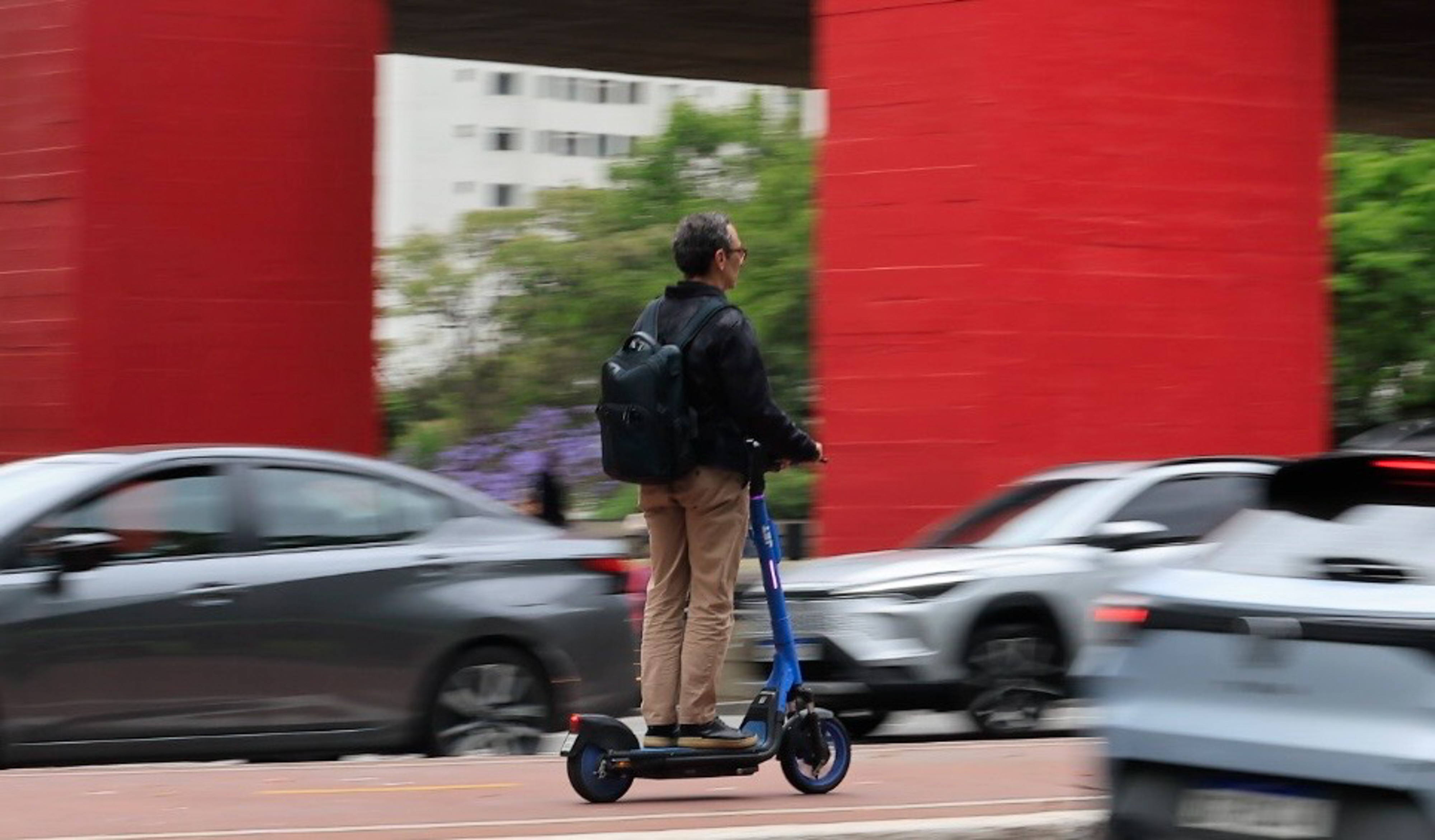 Nenhum condutor de bicicletas e patinetes elétricos foi penalizado em primeira semana com nova regra